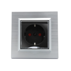 Ovivo Quantum Gümüş Kapaklı Çocuk Korumalı Priz Çerçeveli	